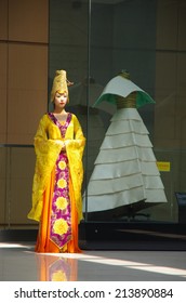 On July 20, 2014 In Xian, China, Tang Palace Ruins Park Staff Is To Perform The Court Dance Of The Ancient Tang Empire To Tourists And Tourism Programs.