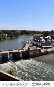 On July 30th 2022, After Two Years Of Covid 19 Pandemy, Tourists Come Back To France In Brittany For Holidays And Visit The Beautiful And Historic Port Saint Goustan In Auray In Morbihan