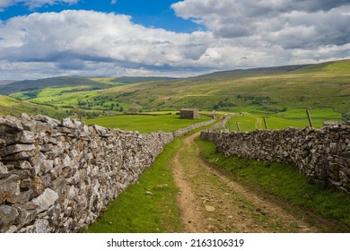 On The Pennine Way Between Keld And Muker In Swaledale In The Yorkshire Dales