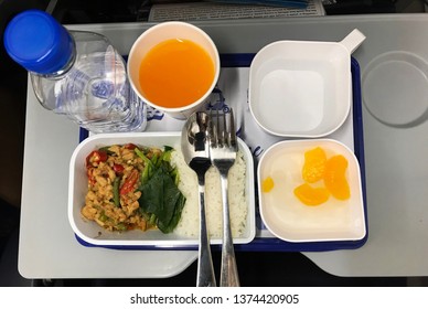 6,861 Eating On A Plane Images, Stock Photos & Vectors | Shutterstock
