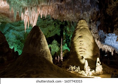 One Of The Many Chambers Deep Inside Carlsbad Cavern New Mexico