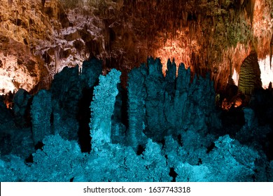 One Of The Many Chambers Deep Inside Carlsbad Cavern New Mexico