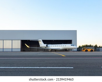 One of the most expensive and prestigious private jets in the world. Ground handling preparations for the flight. American made model