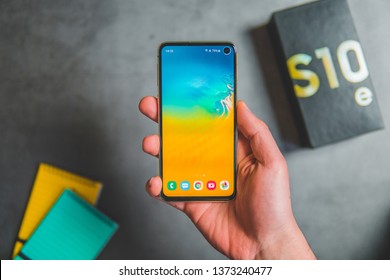 One of the most powerful phones from Samsung company – Samsung Galaxy S10 in version e (S10e). 