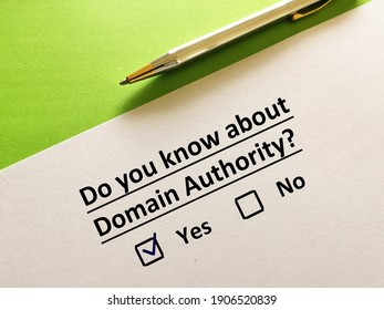 One Person Is Answering Question About Online Marketing. He Knows About Domain Authority.