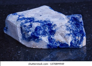 lazurite stone