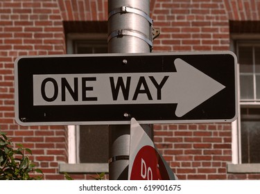 One Way Sign On Pole Street Stock Photo 619901675 | Shutterstock