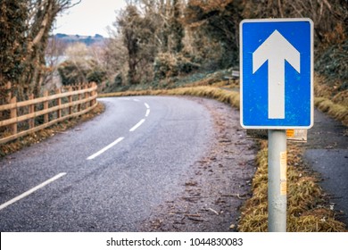 One Way Street Images Stock Photos Vectors Shutterstock