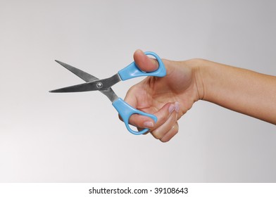 Как правильно держать ножницы фото Imágenes, fotos de stock y vectores sobre Hand Holding Scissors Shutterstock