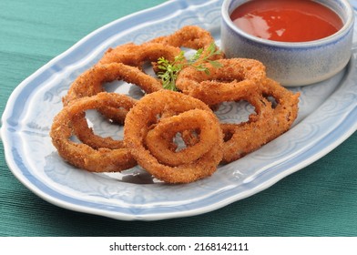 Onion rings, fried teatime snack