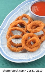 Onion rings, fried teatime snack