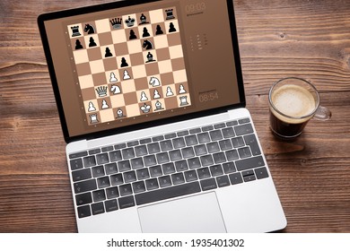 Online Chess Program On Laptop Computer