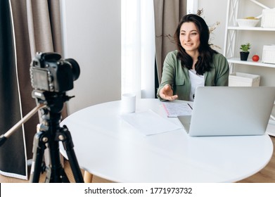 3,901 Recording Video Lesson Images, Stock Photos & Vectors | Shutterstock