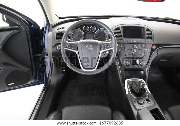 Opel Insignia cockpit interior\
cabin inside   speedometer dash board instrument steering wheel\
