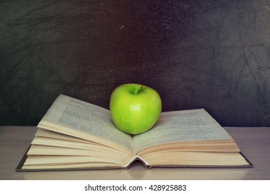 Open Book Green Apple Front Blackboard Stock Photo 428925883 | Shutterstock