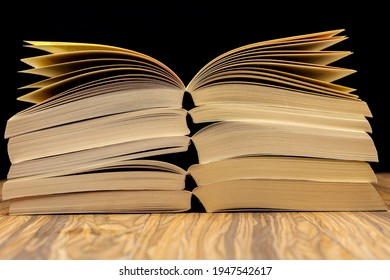 Livres Empiles Hd Stock Images Shutterstock