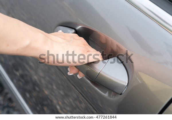Open car door - new\
car\
