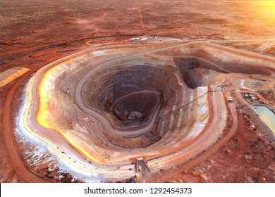 Open cut gold mining operation in remote Australia showing pit and spoil piles - Shutterstock ID 1292454373
