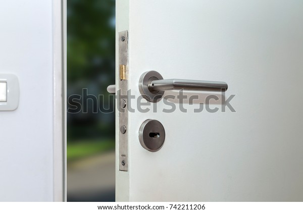 Open Door Family Home Closeup Lock Stockfoto Jetzt