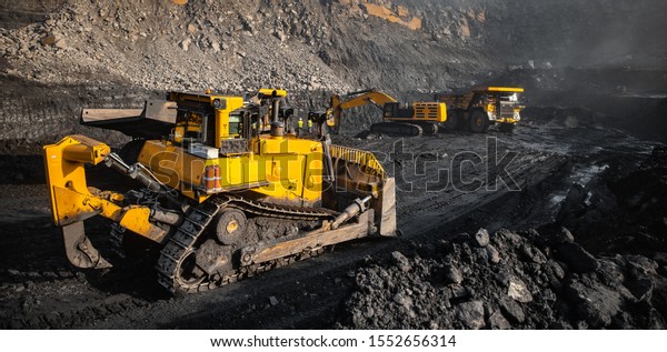 Open Mine Minerals Coal Workflow Using Stock Photo 1552656314 ...