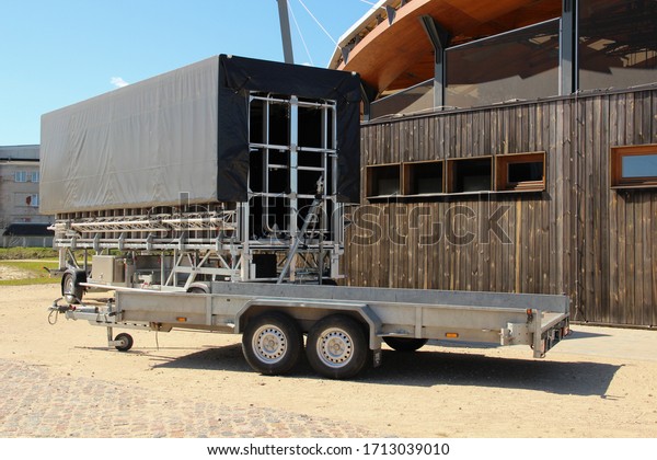 Open and roofed car trailers for\
commercial usage. Transportation utility for rent. \
