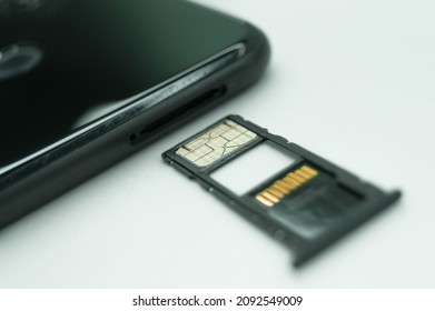 852 Open sim card Images, Stock Photos & Vectors | Shutterstock