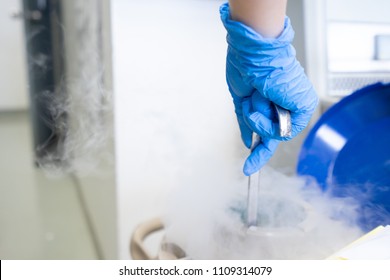 Opening Liquid Nitrogen Tank With Hand