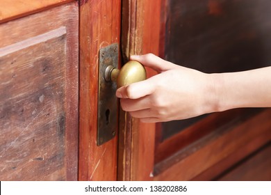 Opening Wooden Door Knob