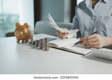 The operator is checking the purchase receipt, Finance employees are calculating various expenses to record in the system, Receive a receipt from the purchasing department and verify its accuracy.