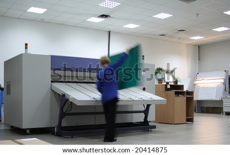Operator of VLF CTP system loading the plate