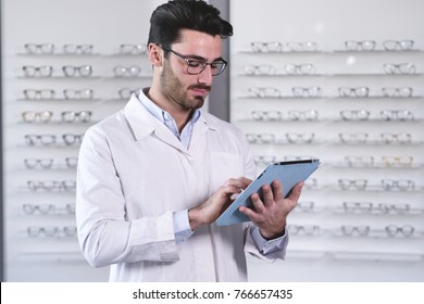 255 Patient ipad Images, Stock Photos & Vectors | Shutterstock