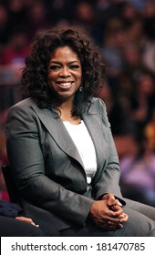 Oprah Winfrey Attending Barack Obama Campaign Rally For Democratic Presidential Primary With Oprah Winfrey, The Verizon Wireless Arena, Manchester, NH, December 09, 2007