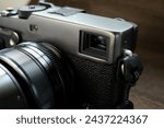 Optical viewfinder of a mirrorless camera