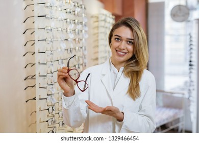 13,939 Eyewear store Images, Stock Photos & Vectors | Shutterstock