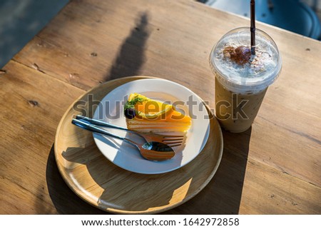 Similar – Foto Bild goûter au Panier Kuchen