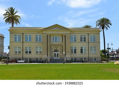 ORANGE, CALIFORNIA - 14 MAY 2020: Smith Hall On The Campus Of Chapman University.