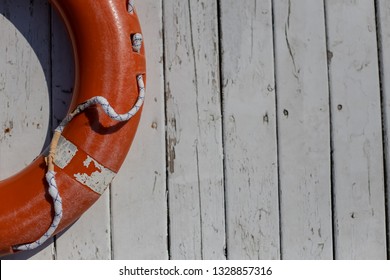 Afbeeldingen Stockfoto S En Vectoren Van Sinking Ship Shutterstock
