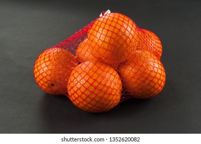 oranges-bag-mesh-on-dark-260nw-135262008