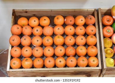 oranges in a box