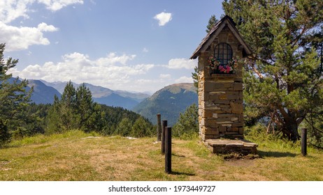 Oratory located in the Balsa de Arres, Arán Valley, with views of the Pyrenean mountain range.