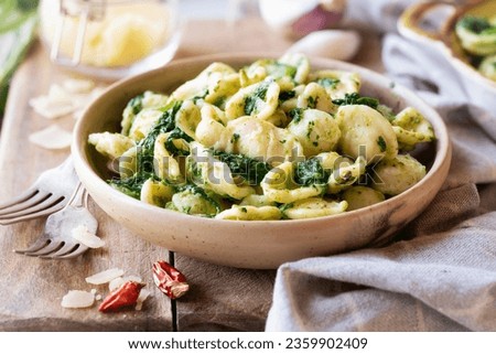 Orecchiette con cime di rapa or friarielli - fresh pasta with turnip greens or broccoli rabe, typical of Apulia region of Italy.   Foto stock © 