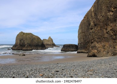 Oregon Pacific West Coast Beach Day.  Oregon Coast, Ocean, West Coast, Agate Hunting 