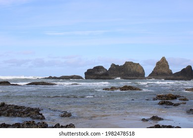 Oregon Pacific West Coast Beach Day.  Oregon Coast, Ocean, West Coast, Agate Hunting 