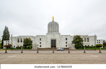 375 Oregon State Capitol Building Images, Stock Photos & Vectors 