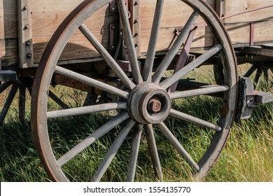 Oregon Trail Old Wagon Wheel 