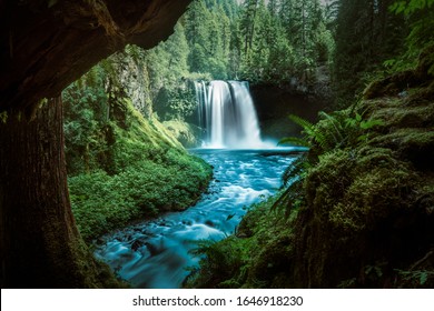 Oregons Pacific Northwest Natural Waterfall And River