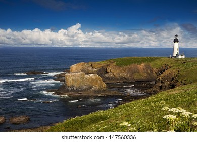 Oregon's Yaquina Head Lighthouse