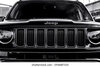 506 Jeep Renegade Sport Images, Stock Photos & Vectors 