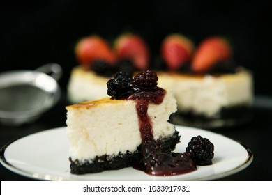 Oreo And Strawberry Cheesecake 