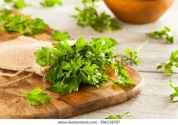 Organic Italian\
Flat Leaf Parsley Ready to\
Eat